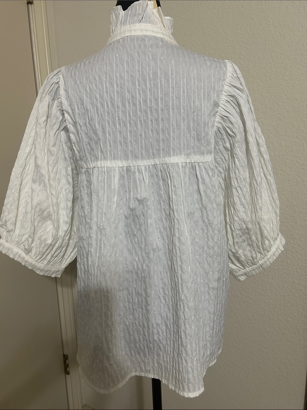 Jade White Textured Ruffled Mock-Neck Blouse - Picture 3 of 4